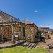 Middle Barn Farm on Bathingbourne Lane