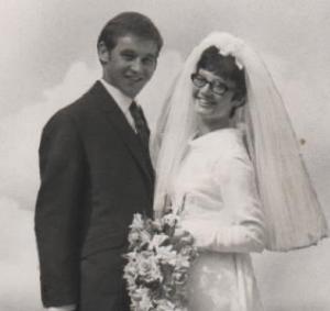 brenda and john hollis