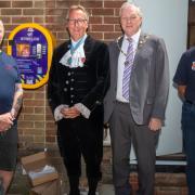 New defibrillator for community unveiled at Isle of Wight club